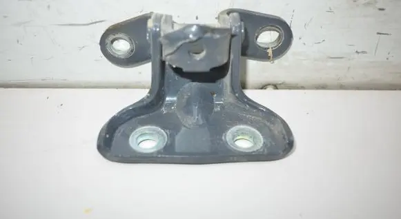KIA Stonic Rear door upper hinge 