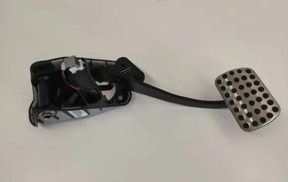 Mercedes-Benz GLE AMG (W166 - C292) Brake pedal A1662900301 A1662920101