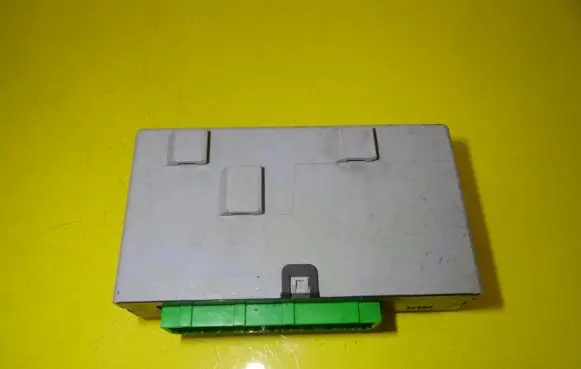 Volvo S40, V40 Alarm control unit/module 30889926 MB232300-8462