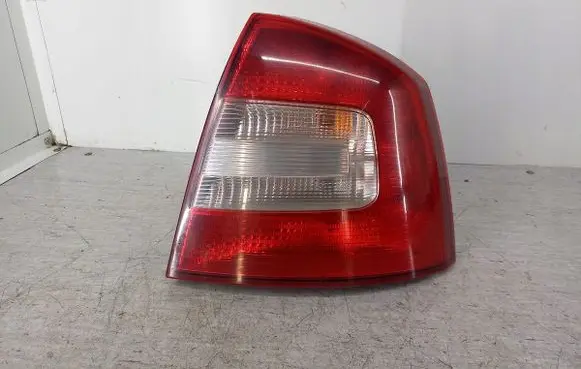 Skoda Octavia Mk2 (1Z) Rear/tail lights 