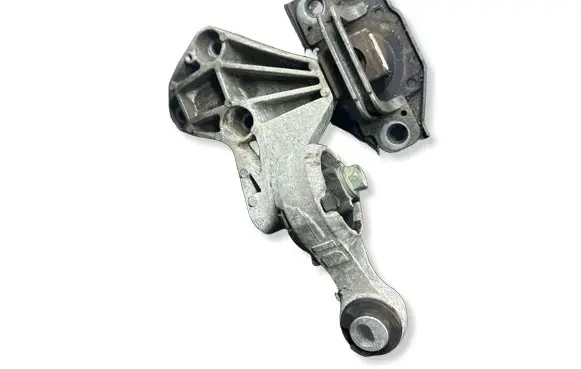 Nissan Qashqai Engine mount bracket 11210JD500