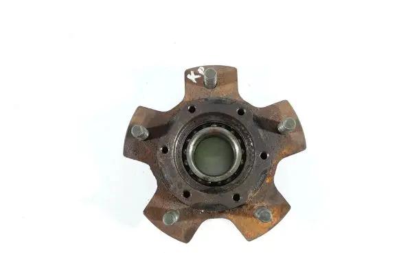 Suzuki Jimny Front wheel hub KN12
