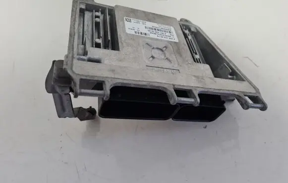 Mercedes-Benz B W245 Engine control unit/module A2661534079 A0014460240