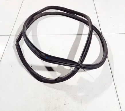 Toyota Prius (XW20) Rubber seal front coupe door 