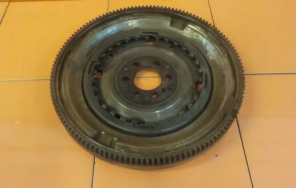 Volkswagen Polo V 6R Flywheel AUT