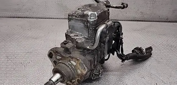 Audi A4 S4 B5 8D Fuel injection high pressure pump 0460404969
