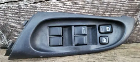 Nissan Almera N16 Electric window control switch 80961BM510