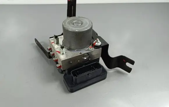 Suzuki SX4 S-Cross ABS Pump 0265957126