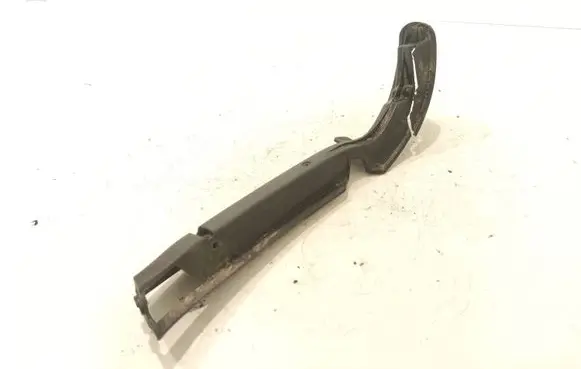 Volkswagen PASSAT B6 Front bumper mounting bracket 3C0807177
