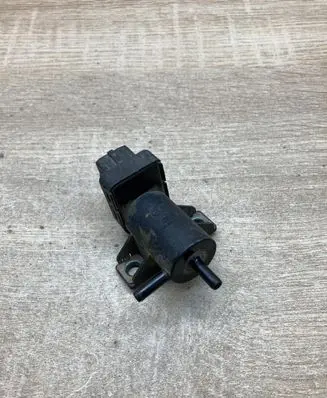 Renault Megane III Turbo solenoid valve 7700113709