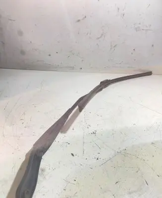 Volvo V70 Windshield/front glass wiper blade 31276002