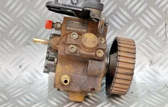 Ford Fiesta Fuel injection high pressure pump 0445010102