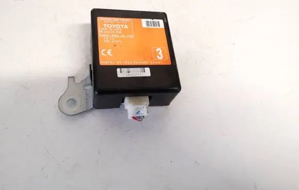 Toyota Prius (XW20) Door control unit/module 8974147120 89741-47120