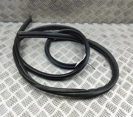 Mitsubishi Outlander Rubber seal rear door 5755A418