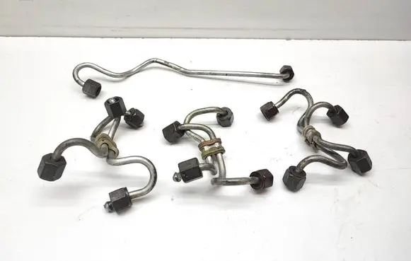 BMW 5 E60 E61 Fuel injector supply line/pipe