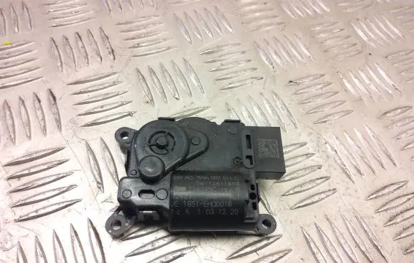 Seat Leon IV Air flap motor/actuator 5WA907511C