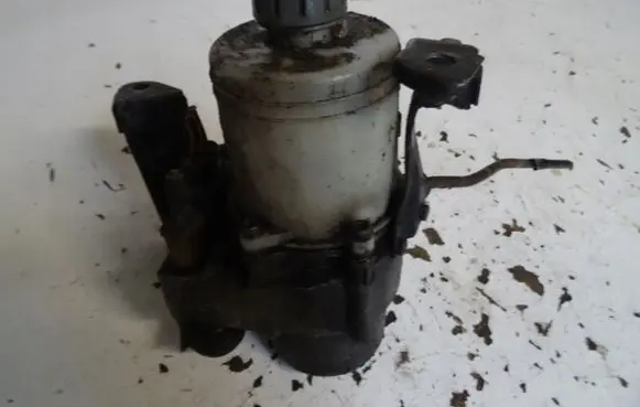 Skoda Fabia Mk1 (6Y) Power steering pump 6Q0423155