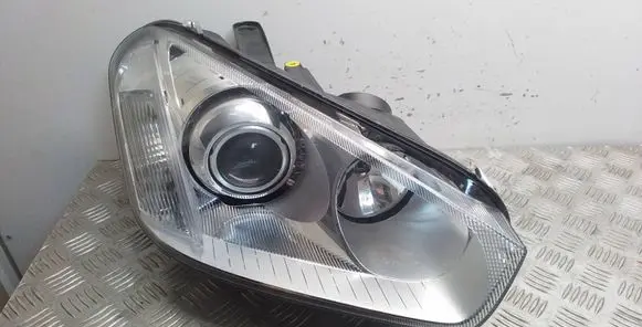 Ford Focus C-MAX Headlight/headlamp 16531001