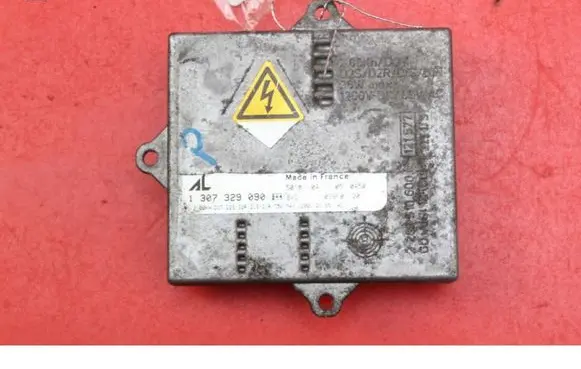 Volkswagen Cross Touran I Voltage converter/converter module 1307329090