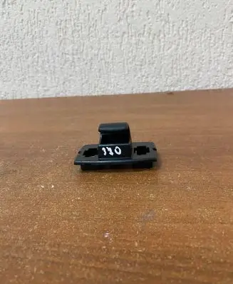 Mercedes-Benz E W238 Sun visor clip/hook/bracket A16681000129051