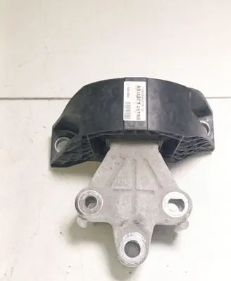 Renault Zoe Engine mounting bracket 112106577R