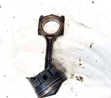 Mitsubishi Carisma Piston with connecting rod