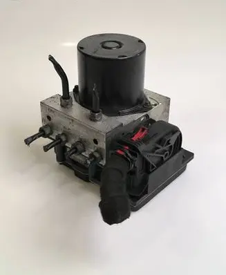 Skoda Fabia Mk2 (5J) ABS Pump 6R0614517K 0265234712 09031711720