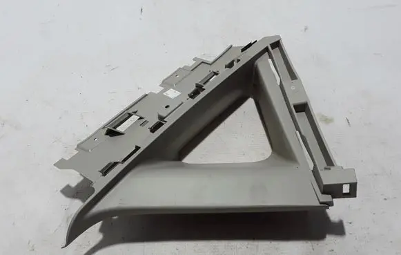 Chrysler Pacifica Other sill/pillar trim element 5SB13TRMAC