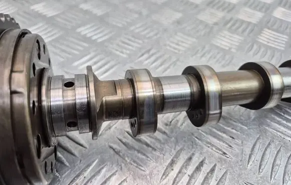 BMW 5 GT F07 Camshaft pulley/ VANOS 7598215 71583401