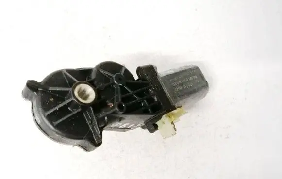 Mercedes-Benz ML W164 Seat adjustment motor 0390203213