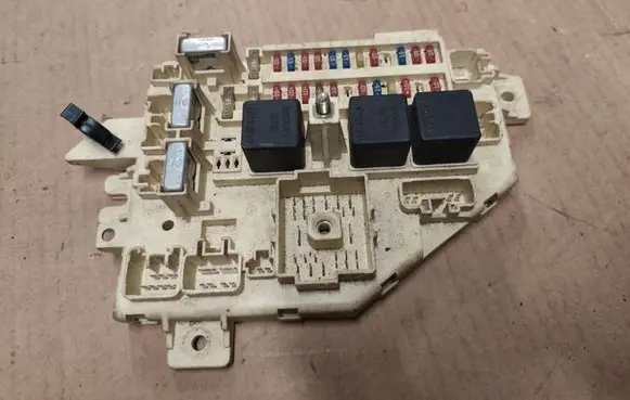 Jeep Cherokee XJ Fuse module 56007573AE