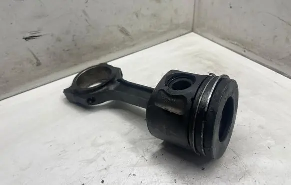 Peugeot 407 Piston with connecting rod H268X