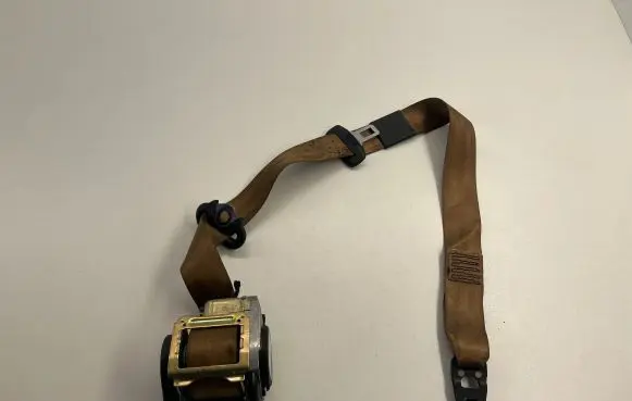 Audi A8 S8 D3 4E Front seatbelt 601782800 008L000