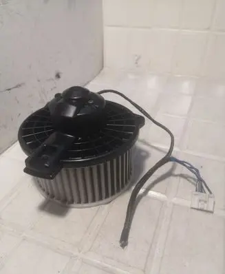 Mazda 2 Heater fan/blower 8940000 GJ8AA022J11