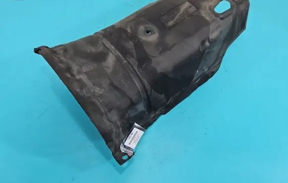 KIA Stinger Center/middle under tray cover 84134-J5000 IMPRK1522184