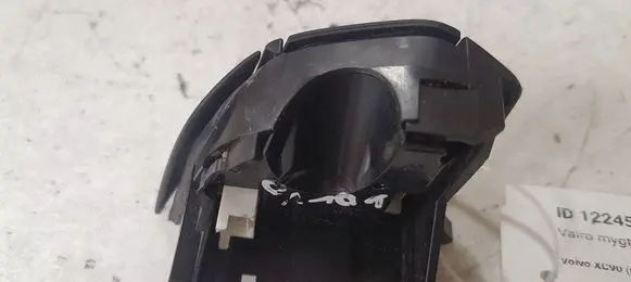 Volvo XC90 Steering wheel buttons/switches 8685478