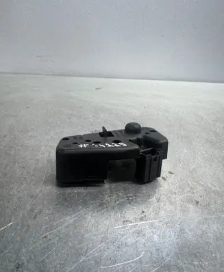 BMW 3 E46 Tail light bulb cover holder 388570r