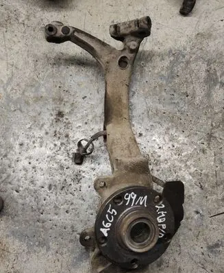 Audi A6 S6 C5 4B Front wheel hub