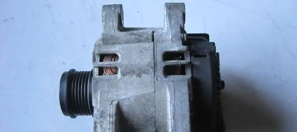 Volvo V60 Generator/alternator 30659390