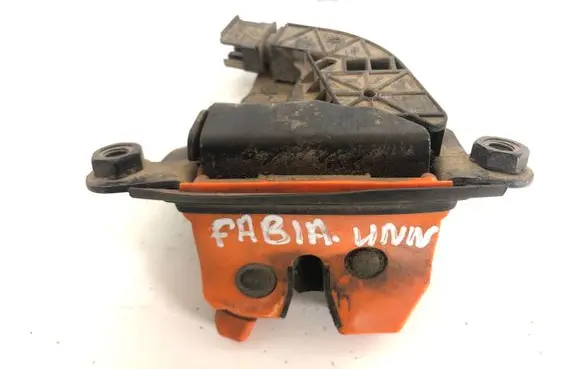 Skoda Fabia Mk1 (6Y) Tailgate/trunk/boot lock/catch/latch 6Y9827501G