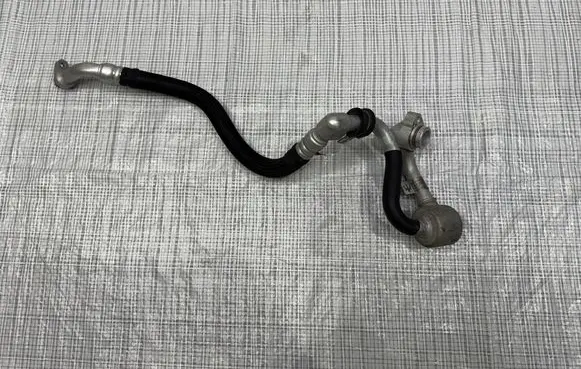 Air conditioning (A/C) pipe/hose
