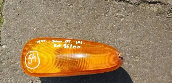 Mitsubishi 3000 GT Front indicator light 