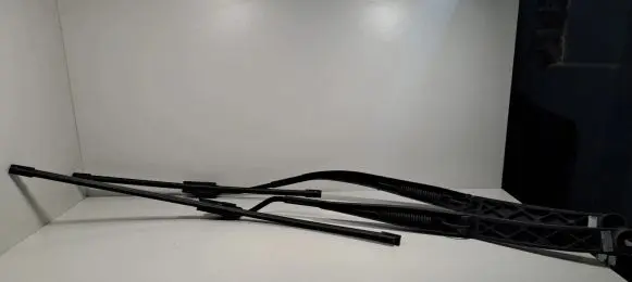 Hyundai Santa Fe Windshield/front glass wiper blade 1882 1881