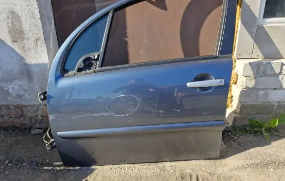 Citroen C3 Front door