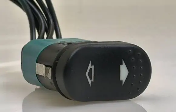 Ford Focus Wing mirror switch K808X