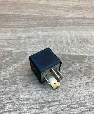 Audi A4 S4 B5 8D Other relay 443951253J 213