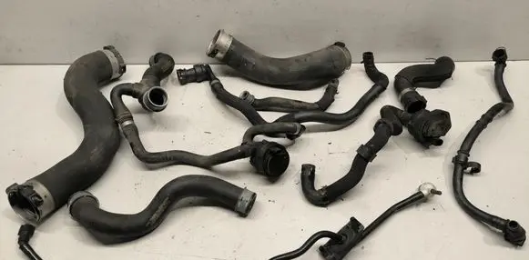 Mercedes-Benz SLK AMG R172 Engine coolant pipe/hose A0005000686 A1725010682 A1725280402