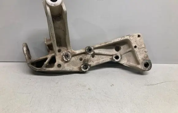 Volkswagen Touran I Front lower control arm/wishbone 1K0199296F