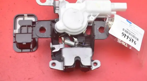 Mazda MX-5 NA Miata Tailgate/trunk/boot lock/catch/latch B6724