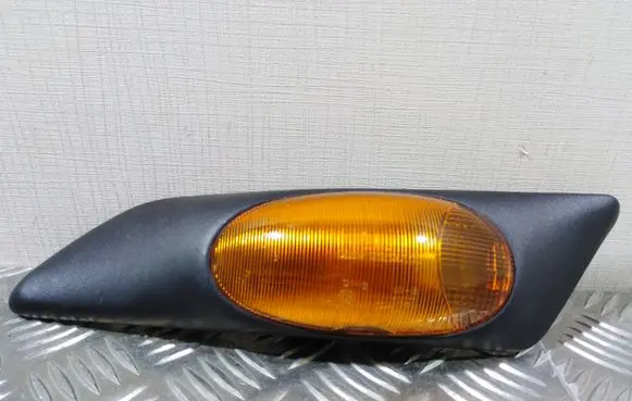 Iveco Daily 35 - 40.10 Front fender indicator light 500322578